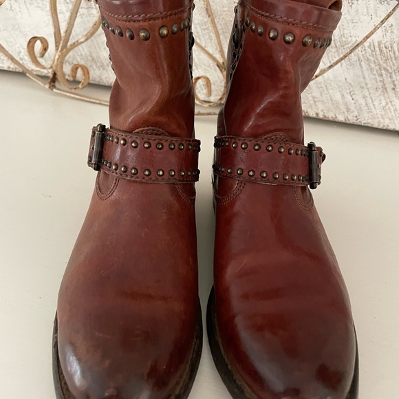 Frye Ankle Boots Brown Size: 6 - Picture 5 of 7
